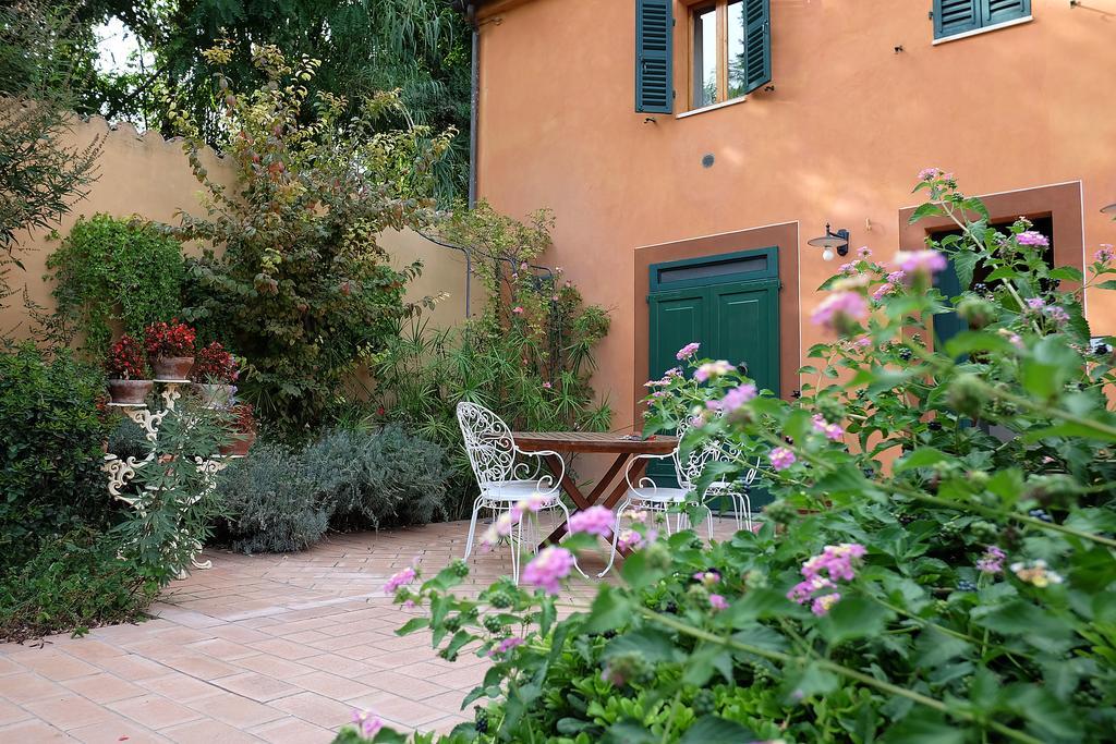 Villa Poggio Montali Monte Roberto Exterior foto